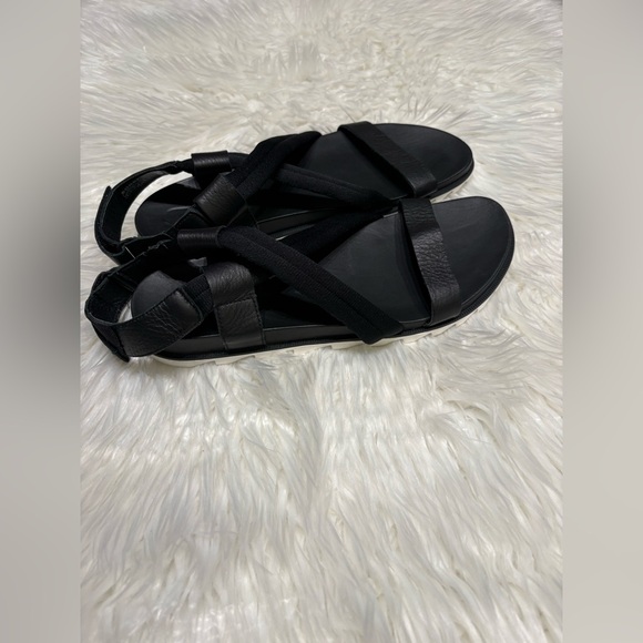 Sorel Black Crisscross Sandals - Picture 3 of 7